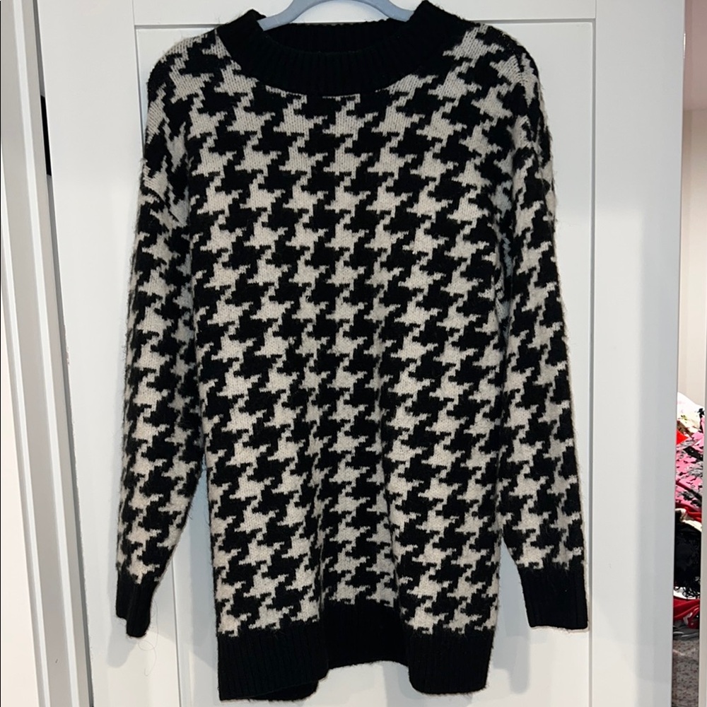 Black and White Houndstooth Sweater Dress